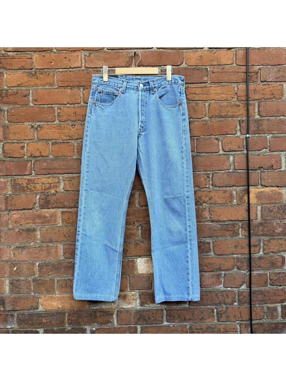 vintage made in Canada Levi’s 501 jeans 1993 30x28